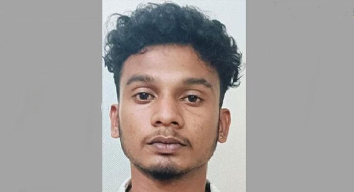 തോട്ടപ്പുഴശ്ശേരിയിൽ പ്രായപൂര്ത്തായാവാത്ത പെണ്കുട്ടിയെ ലൈംഗികമായി പീഡിപ്പിച്ച കേസില് പതിനെട്ടുകാരന് അറസ്റ്റില് തോട്ടപ്പുഴശ്ശേരിയിൽ പ്രായപൂര്ത്തായാവാത്ത പെണ്കുട്ടിയെ ലൈംഗികമായി പീഡിപ്പിച്ച കേസില് പതിനെട്ടുകാരന് അറസ്റ്റില്