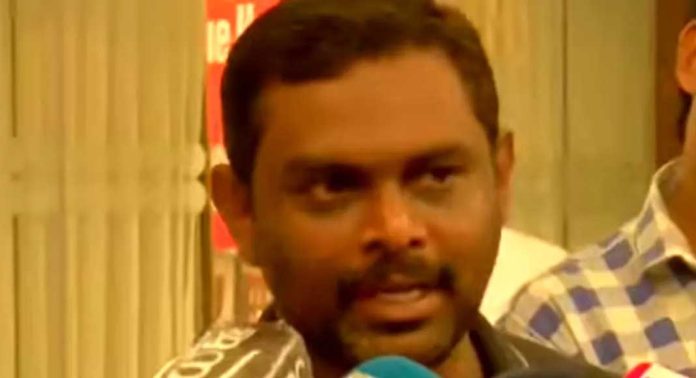 മുതലെടുപ്പ് നടത്തിയിട്ടില്ല, മുതലെടുപ്പ് നടത്തിയിട്ടില്ല, അർജുൻ്റെ കുടുംബത്തോടൊപ്പമെന്നും മനാഫ് ; ചിതയടങ്ങും മുൻപ് വിവാദം പാടില്ല മുതലെടുപ്പ് നടത്തിയിട്ടില്ല, മുതലെടുപ്പ് നടത്തിയിട്ടില്ല, അർജുൻ്റെ കുടുംബത്തോടൊപ്പമെന്നും മനാഫ് ; ചിതയടങ്ങും മുൻപ് വിവാദം പാടില്ല