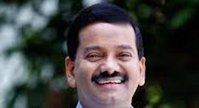 ശബരിമല പൂങ്കാവനത്തിലെ ളാഹ മഞ്ഞതോട്ടിൽ പതിനേഴ് ആദിവാസി കുടുംബങ്ങൾ കൂടി ഭൂമിയുടെ അവകാശികളാകുന്നു ശബരിമല പൂങ്കാവനത്തിലെ ളാഹ മഞ്ഞതോട്ടിൽ പതിനേഴ് ആദിവാസി കുടുംബങ്ങൾ കൂടി ഭൂമിയുടെ അവകാശികളാകുന്നു