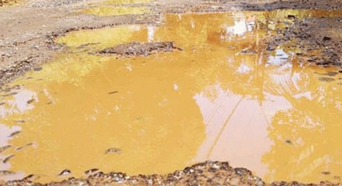 വർഷങ്ങളായി പുനരുദ്ധാരണം ഇല്ല ; കൈപ്പുഴയിലെ ഗ്രാമീണ റോഡുകൾ തകർന്ന് തരിപ്പണമായി വർഷങ്ങളായി പുനരുദ്ധാരണം ഇല്ല ; കൈപ്പുഴയിലെ ഗ്രാമീണ റോഡുകൾ തകർന്ന് തരിപ്പണമായി