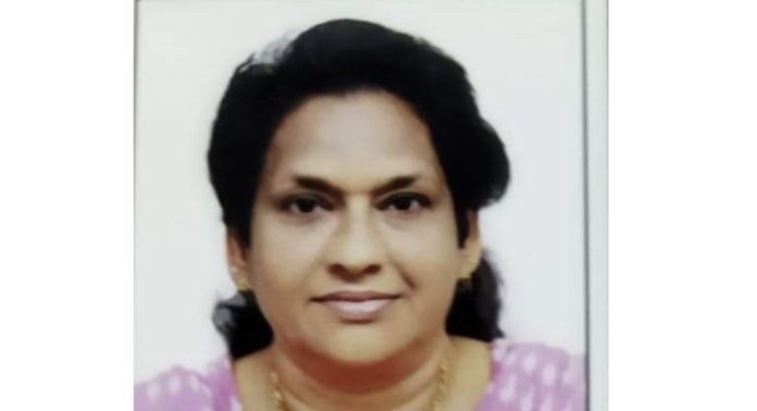 ടിപ്പർ ലോറി ശരീരത്തിലൂടെ കയറിയിറങ്ങി ; വീട്ടമ്മയ്ക്ക് ദാരുണാന്ത്യം ടിപ്പർ ലോറി ശരീരത്തിലൂടെ കയറിയിറങ്ങി ; വീട്ടമ്മയ്ക്ക് ദാരുണാന്ത്യം