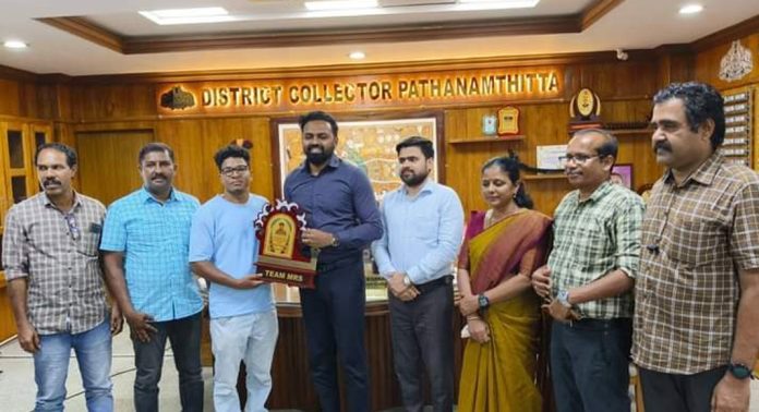 ചരിത്രത്തില് ഇത് ആദ്യം ; വിദ്യ കൊണ്ട് ലോക പ്രശസ്ത യൂണിവേഴ്സിറ്റികളിലേക്ക് പറന്ന് ചോലനായ്ക്കർ വിഭാഗത്തിൽ നിന്ന് യുവാവ് ചരിത്രത്തില് ഇത് ആദ്യം ; വിദ്യ കൊണ്ട് ലോക പ്രശസ്ത യൂണിവേഴ്സിറ്റികളിലേക്ക് പറന്ന് ചോലനായ്ക്കർ വിഭാഗത്തിൽ നിന്ന് യുവാവ്