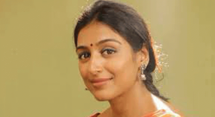 സിനിമയിൽ സ്വതന്ത്രമായി ജോലി ചെയ്യാൻ സ്ത്രീകൾക്കും അവകാശമുണ്ടെന്ന് നടി പത്മ പ്രിയ സിനിമയിൽ സ്വതന്ത്രമായി ജോലി ചെയ്യാൻ സ്ത്രീകൾക്കും അവകാശമുണ്ടെന്ന് നടി പത്മ പ്രിയ