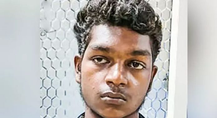 കലഞ്ഞൂർ ഗവ. ഹയർ സെക്കൻഡറി സ്കൂളിൽ അതിക്രമിച്ചുകടന്ന് ക്ലാസ് മുറി അടിച്ചു തകർത്ത കേസ് ; പൂർവ വിദ്യാർഥിക്ക് ഒരു വർഷം തടവും 10,000 രൂപ പിഴയും കലഞ്ഞൂർ ഗവ. ഹയർ സെക്കൻഡറി സ്കൂളിൽ അതിക്രമിച്ചുകടന്ന് ക്ലാസ് മുറി അടിച്ചു തകർത്ത കേസ് ; പൂർവ വിദ്യാർഥിക്ക് ഒരു വർഷം തടവും 10,000 രൂപ പിഴയും