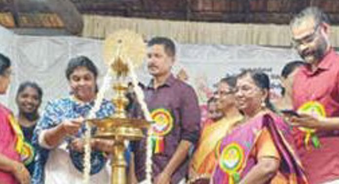പുല്ലാട് ഉപജില്ലാ കലോത്സവം തുടങ്ങി പുല്ലാട് ഉപജില്ലാ കലോത്സവം തുടങ്ങി