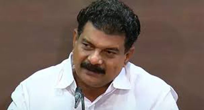 മാത്യു കുഴല്നാടനെതിരെ രൂക്ഷപരിഹാസവുമായി പി വി അന്വര് എംഎല്എ മാത്യു കുഴല്നാടനെതിരെ രൂക്ഷപരിഹാസവുമായി പി വി അന്വര് എംഎല്എ