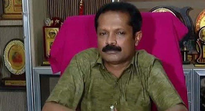 ലൈംഗികാരോപണം ; കരുനാഗപ്പള്ളി നഗരസഭാ ചെയർമാൻ കോട്ടയിൽ രാജുവിനെതിരെ നടപടിക്കൊരുങ്ങി സി പി എം ലൈംഗികാരോപണം ; കരുനാഗപ്പള്ളി നഗരസഭാ ചെയർമാൻ കോട്ടയിൽ രാജുവിനെതിരെ നടപടിക്കൊരുങ്ങി സി പി എം