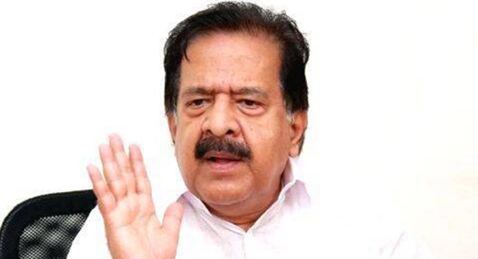 പിആര്ഏജന്സിയെക്കുറിച്ചുള്ള പിണറായിയുടെ ന്യായീകരണം നട്ടാല് കുരുക്കാത്ത നുണ ; മുഖ്യമന്ത്രിയുടെ പതനം അതിദയനീയം പിആര്ഏജന്സിയെക്കുറിച്ചുള്ള പിണറായിയുടെ ന്യായീകരണം നട്ടാല് കുരുക്കാത്ത നുണ ; മുഖ്യമന്ത്രിയുടെ പതനം അതിദയനീയം