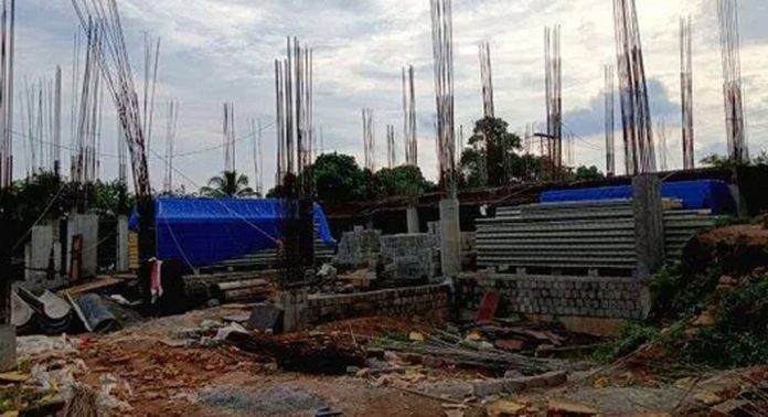 കുന്നത്തുമലയിലെ ഇടത്താവളത്തിൻ്റെ നിർമാണ പ്രവർത്തനം മന്ദഗതിയില് കുന്നത്തുമലയിലെ ഇടത്താവളത്തിൻ്റെ നിർമാണ പ്രവർത്തനം മന്ദഗതിയില്