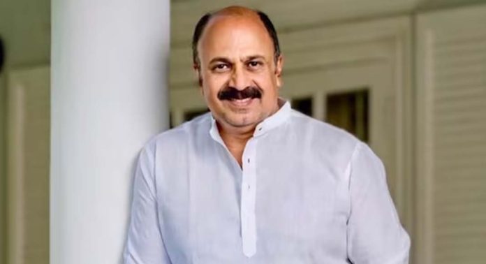 ബലാത്സംഗക്കേസിൽ സിദ്ദിഖിന്റെ മുൻകൂർ ജാമ്യാപേക്ഷ രണ്ടാഴ്ചത്തേക്ക് മാറ്റി ബലാത്സംഗക്കേസിൽ സിദ്ദിഖിന്റെ മുൻകൂർ ജാമ്യാപേക്ഷ രണ്ടാഴ്ചത്തേക്ക് മാറ്റി