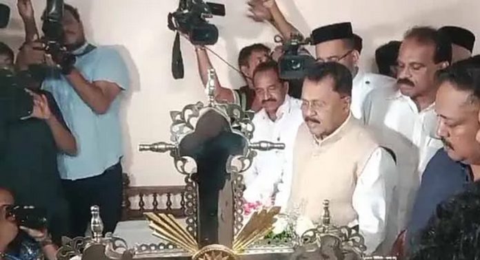 സൈനികര് ദേശീയ സ്വത്താണെന്നും ഇവരുടെ വീരമൃത്യു നാടിന്റെ നഷ്ടമാണെന്നും ഗോവ ഗവര്ണര് പി.എസ്. ശ്രീധരന് പിള്ള സൈനികര് ദേശീയ സ്വത്താണെന്നും ഇവരുടെ വീരമൃത്യു നാടിന്റെ നഷ്ടമാണെന്നും ഗോവ ഗവര്ണര് പി.എസ്. ശ്രീധരന് പിള്ള
