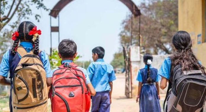 സംസ്ഥാനത്തെ സ്കൂളുകള്ക്ക് ഒക്ടോബര് 11 ന് അവധി സംസ്ഥാനത്തെ സ്കൂളുകള്ക്ക് ഒക്ടോബര് 11 ന് അവധി