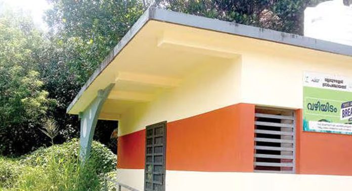 ഉദ്ഘാടനം കഴിഞ്ഞിട്ട് വര്ഷം ഒന്ന് ; മല്ലപ്പുഴശ്ശേരി പഞ്ചായത്തിന്റെ ടേക്ക് എ ബ്രേക്ക് ബ്രേക്കില് തന്നെ ഉദ്ഘാടനം കഴിഞ്ഞിട്ട് വര്ഷം ഒന്ന് ; മല്ലപ്പുഴശ്ശേരി പഞ്ചായത്തിന്റെ ടേക്ക് എ ബ്രേക്ക് ബ്രേക്കില് തന്നെ