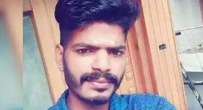 തേങ്കുറിശ്ശി ദുരഭിമാന കൊല ; പ്രതികൾ കുറ്റക്കാരെന്ന് കോടതി തേങ്കുറിശ്ശി ദുരഭിമാന കൊല ; പ്രതികൾ കുറ്റക്കാരെന്ന് കോടതി