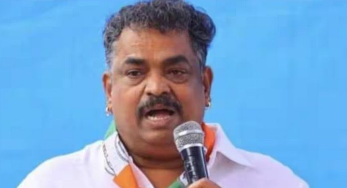 ഓരോ കേസിലും 7 വർഷം കഠിന തടവ്, കാർവാർ എംഎൽഎക്ക് ആകെ 42 വർഷം ജയിലിൽ ശിക്ഷ ഓരോ കേസിലും 7 വർഷം കഠിന തടവ്, കാർവാർ എംഎൽഎക്ക് ആകെ 42 വർഷം ജയിലിൽ ശിക്ഷ