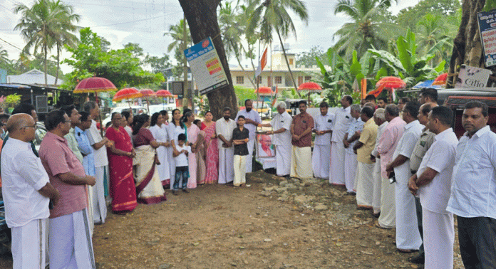 വള്ളിക്കോട് മണ്ഡലം കോൺഗ്രസ് കമ്മിറ്റിയുടെ നേതൃത്വത്തിൽ മഹാത്മാ ഗാന്ധി സ്മൃതി സംഗമം നടത്തി വള്ളിക്കോട് മണ്ഡലം കോൺഗ്രസ് കമ്മിറ്റിയുടെ നേതൃത്വത്തിൽ മഹാത്മാ ഗാന്ധി സ്മൃതി സംഗമം നടത്തി