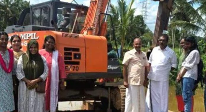 വള്ളിക്കോട് വലിയ തോട്ടിലേയും താലച്ചേമ്പ് ഏലാതോട്ടി ലേയും മണ്ണ് നീക്കി ആഴം കൂട്ടുന്നതിനുള്ള പ്രവൃത്തികൾ ആരംഭിച്ചു വള്ളിക്കോട് വലിയ തോട്ടിലേയും താലച്ചേമ്പ് ഏലാതോട്ടി ലേയും മണ്ണ് നീക്കി ആഴം കൂട്ടുന്നതിനുള്ള പ്രവൃത്തികൾ ആരംഭിച്ചു