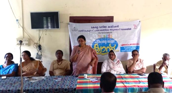സമൂഹത്തിന്റെ പൊതുബോധ നിര്മിതിയില് സ്ത്രീപക്ഷ കാഴ്ചപ്പാട് ഉറപ്പാക്കണം : അഡ്വ. പി. സതീദേവി സമൂഹത്തിന്റെ പൊതുബോധ നിര്മിതിയില് സ്ത്രീപക്ഷ കാഴ്ചപ്പാട് ഉറപ്പാക്കണം : അഡ്വ. പി. സതീദേവി