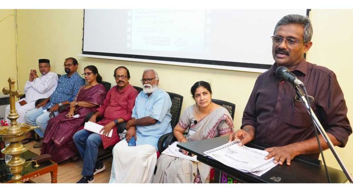 ഐ എഫ് എഫ് പി ചലച്ചിത്ര സെമിനാറുകൾക്ക് തുടക്കമായി ഐ എഫ് എഫ് പി ചലച്ചിത്ര സെമിനാറുകൾക്ക് തുടക്കമായി