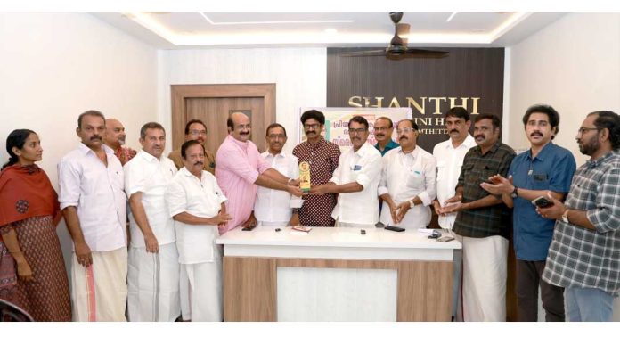 കോന്നിയൂർ രാധാകൃഷ്ണൻ ഒന്നാം ചരമവാർഷികം ആചരിച്ചു കോന്നിയൂർ രാധാകൃഷ്ണൻ ഒന്നാം ചരമവാർഷികം ആചരിച്ചു