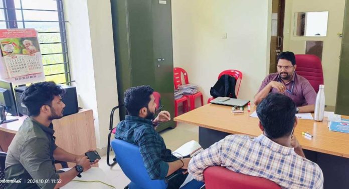 സി.എഫ്.ആർ.ഡി കോളേജിലെ വിദ്യാർത്ഥി സമരം ; പിന്തുണയറിയിച്ച് കെ.എസ്.യു സി.എഫ്.ആർ.ഡി കോളേജിലെ വിദ്യാർത്ഥി സമരം ; പിന്തുണയറിയിച്ച് കെ.എസ്.യു