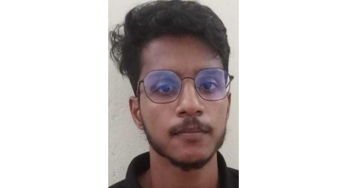 കോഴഞ്ചേരിയിൽ പതിമൂന്നുകാരിയുടെ നഗ്നചിത്രങ്ങൾ ഇൻസ്റ്റാഗ്രാമിലൂടെ ഭീഷണിപ്പെടുത്തി വാങ്ങിയ യുവാവ് അറസ്റ്റിൽ കോഴഞ്ചേരിയിൽ പതിമൂന്നുകാരിയുടെ നഗ്നചിത്രങ്ങൾ ഇൻസ്റ്റാഗ്രാമിലൂടെ ഭീഷണിപ്പെടുത്തി വാങ്ങിയ യുവാവ് അറസ്റ്റിൽ