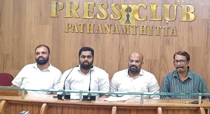 പന്തളത്ത് ഗണേശോത്സവത്തിന്റെ മറവിൽ വയോധികയെയും കുടുംബത്തെയും ആക്രമിച്ച സംഭവം : മനുഷ്യാവകാശ കമ്മീഷനും ന്യൂനപക്ഷ കമ്മീഷനും പരാതി നൽകും – എസ്ഡിപിഐ പന്തളത്ത് ഗണേശോത്സവത്തിന്റെ മറവിൽ വയോധികയെയും കുടുംബത്തെയും ആക്രമിച്ച സംഭവം : മനുഷ്യാവകാശ കമ്മീഷനും ന്യൂനപക്ഷ കമ്മീഷനും പരാതി നൽകും – എസ്ഡിപിഐ