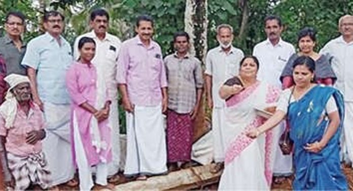 വേട്ടകുളം ഏലായിൽ വിത്തുവിതച്ചു വേട്ടകുളം ഏലായിൽ വിത്തുവിതച്ചു