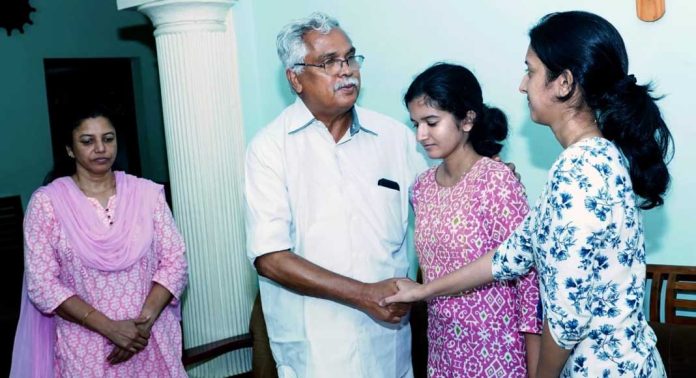 നവീൻ ബാബുവിന്റെ കുടുംബത്തിന് നീതി ലഭിക്കുവാൻ എല്ലാ പിന്തുണയും സി പി ഐ നൽകും : ബിനോയ് വിശ്വം നവീൻ ബാബുവിന്റെ കുടുംബത്തിന് നീതി ലഭിക്കുവാൻ എല്ലാ പിന്തുണയും സി പി ഐ നൽകും : ബിനോയ് വിശ്വം