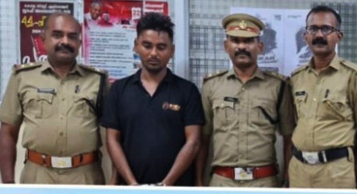വാഹന പരിശോധനയില് ഏഴ് കിലോ കഞ്ചാവുമായി 24 വയസുകാരൻ കുടുങ്ങി വാഹന പരിശോധനയില് ഏഴ് കിലോ കഞ്ചാവുമായി 24 വയസുകാരൻ കുടുങ്ങി
