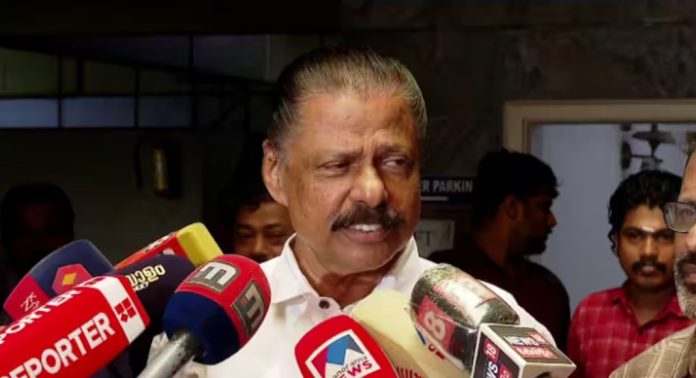 കൊടകര വെളിപ്പെടുത്തൽ ഗുരുതരം ഇഡി അന്വേഷിക്കണമെന്ന് എം വി ഗോവിന്ദൻ കൊടകര വെളിപ്പെടുത്തൽ ഗുരുതരം ഇഡി അന്വേഷിക്കണമെന്ന് എം വി ഗോവിന്ദൻ