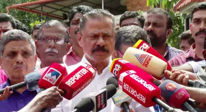 ബിജെപി സംസ്ഥാന സമിതി അംഗം സന്ദീപ് വാര്യരെ സ്വാഗതം ചെയ്ത് സിപിഎം ബിജെപി സംസ്ഥാന സമിതി അംഗം സന്ദീപ് വാര്യരെ സ്വാഗതം ചെയ്ത് സിപിഎം