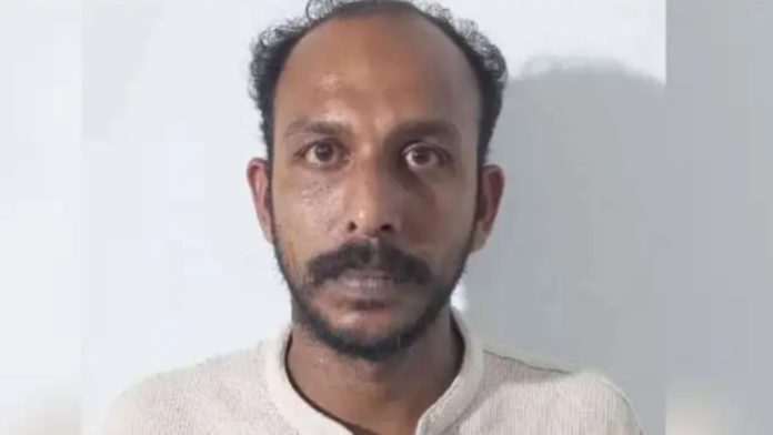 പള്ളികളിൽ നിന്ന് ഇൻവെർട്ടറും ബാറ്ററിയും മോഷ്ടിക്കുന്നയാൾ പിടിയിൽ പള്ളികളിൽ നിന്ന് ഇൻവെർട്ടറും ബാറ്ററിയും മോഷ്ടിക്കുന്നയാൾ പിടിയിൽ