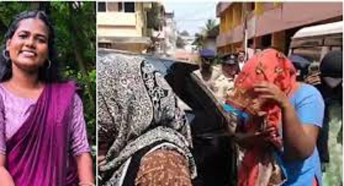 അമ്മു സജീവിന്റെ മരണം ; കുടുംബം മുഖ്യമന്ത്രിയെ കാണാനെത്തി അമ്മു സജീവിന്റെ മരണം ; കുടുംബം മുഖ്യമന്ത്രിയെ കാണാനെത്തി