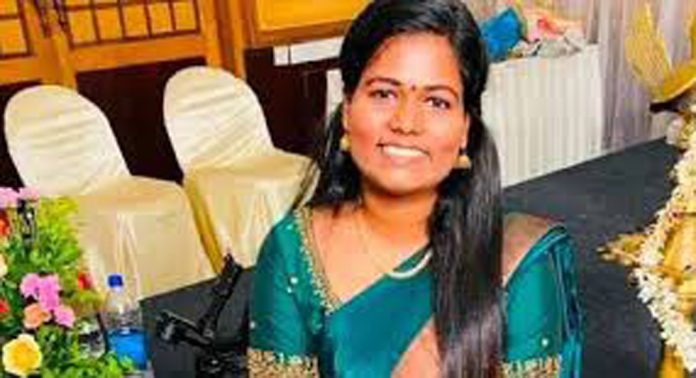 പത്തനംതിട്ടയിലെ നഴ്സിങ് വിദ്യാർത്ഥി അമ്മുവിന്റെ മരണം ; കൊലപാതക സാധ്യത തള്ളി പോലീസ് പത്തനംതിട്ടയിലെ നഴ്സിങ് വിദ്യാർത്ഥി അമ്മുവിന്റെ മരണം ; കൊലപാതക സാധ്യത തള്ളി പോലീസ്