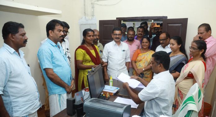 എഴുമറ്റൂര് ഉപതിരഞ്ഞെടുപ്പ് : അഞ്ചുപേര് പത്രിക നല്കി എഴുമറ്റൂര് ഉപതിരഞ്ഞെടുപ്പ് : അഞ്ചുപേര് പത്രിക നല്കി