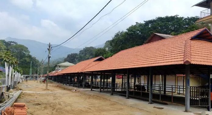 മണ്ഡലകാലം ; പമ്പയില് നടപ്പന്തൽ നിര്മ്മാണം പൂര്ത്തിയായി മണ്ഡലകാലം ; പമ്പയില് നടപ്പന്തൽ നിര്മ്മാണം പൂര്ത്തിയായി