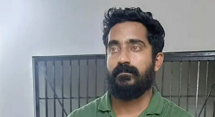 ശബരിമലയിലെത്തുന്ന തൊഴിലാളികള്ക്കു വേണ്ടി കഞ്ചാവ് എത്തിച്ചു ; യുവാവ് എക്സൈസ് സംഘത്തിന്റെ പിടിയില് ശബരിമലയിലെത്തുന്ന തൊഴിലാളികള്ക്കു വേണ്ടി കഞ്ചാവ് എത്തിച്ചു ; യുവാവ് എക്സൈസ് സംഘത്തിന്റെ പിടിയില്