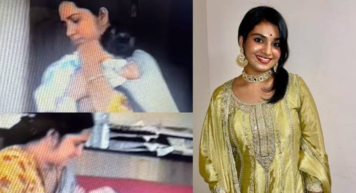 മകളെ നെഞ്ചോട് ചേര്ത്ത് ഓമനിക്കുന്ന കല്പന ; അമ്മയുടെ ഓര്മ്മയുമായി ശ്രീമയി മകളെ നെഞ്ചോട് ചേര്ത്ത് ഓമനിക്കുന്ന കല്പന ; അമ്മയുടെ ഓര്മ്മയുമായി ശ്രീമയി