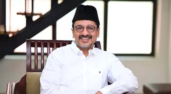 സാദിഖലി തങ്ങൾ ചുമതലയേറ്റു സാദിഖലി തങ്ങൾ ചുമതലയേറ്റു