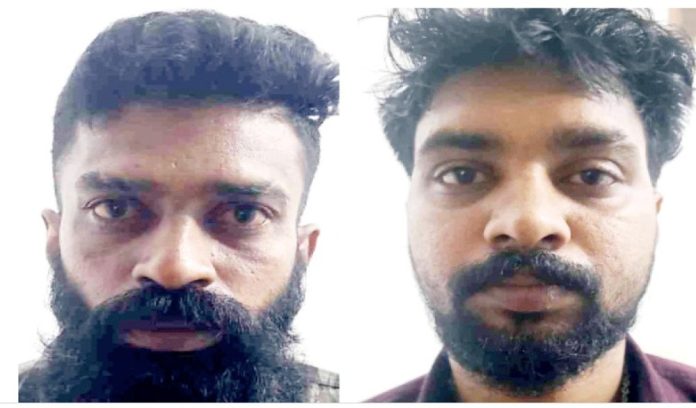 കാറിൽ കടത്തിയ 30 കിലോ കഞ്ചാവുമായി രണ്ടുപേർ പിടിയിൽ കാറിൽ കടത്തിയ 30 കിലോ കഞ്ചാവുമായി രണ്ടുപേർ പിടിയിൽ