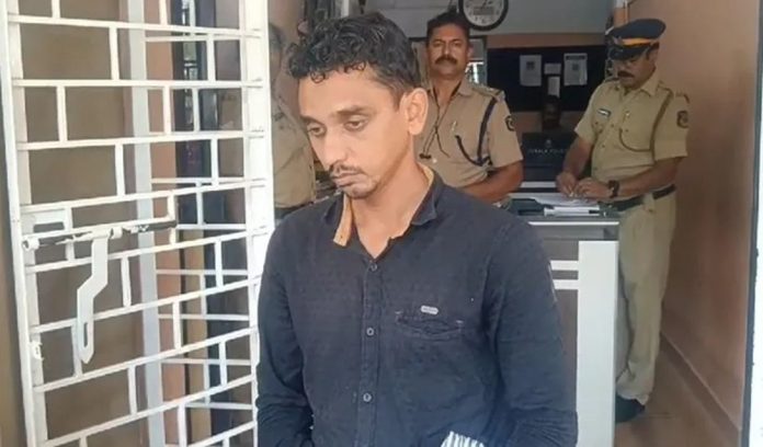 പെണ്കുട്ടികളുടെ നഗ്നചിത്രങ്ങള് കൈക്കലാക്കി ഭീഷണിപ്പെടുത്തിയ പ്രതി അറസ്റ്റിൽ പെണ്കുട്ടികളുടെ നഗ്നചിത്രങ്ങള് കൈക്കലാക്കി ഭീഷണിപ്പെടുത്തിയ പ്രതി അറസ്റ്റിൽ