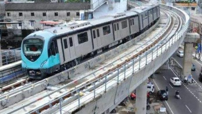 സ്കൂള് കായികമേള : വിദ്യാര്ഥികള്ക്ക് സൗജന്യ യാത്രയൊരുക്കി കൊച്ചി മെട്രോ സ്കൂള് കായികമേള : വിദ്യാര്ഥികള്ക്ക് സൗജന്യ യാത്രയൊരുക്കി കൊച്ചി മെട്രോ
