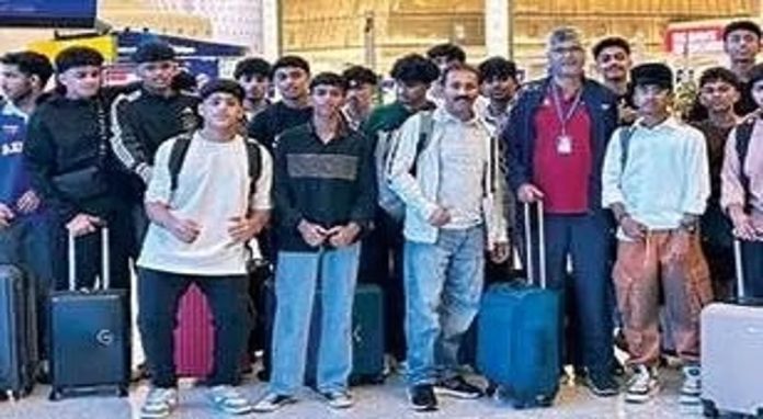 ഒളിമ്പിക് സ്വപ്നവുമായി സംസ്ഥാന കായികമേളയിൽ പങ്കെടുക്കാൻ യു.എ.ഇ. യിൽനിന്നും 50 വിദ്യാർഥികൾ ഒളിമ്പിക് സ്വപ്നവുമായി സംസ്ഥാന കായികമേളയിൽ പങ്കെടുക്കാൻ യു.എ.ഇ. യിൽനിന്നും 50 വിദ്യാർഥികൾ