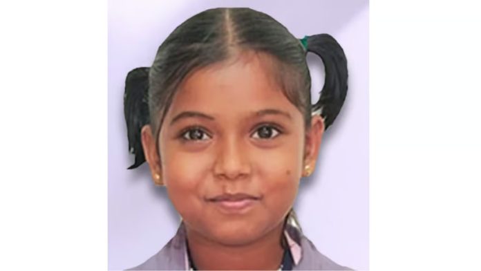 മുത്തശ്ശിക്കൊപ്പം ഉറങ്ങാന് കിടന്ന എട്ടു വയസ്സുകാരി പാമ്പുകടിയേറ്റ് മരിച്ചു മുത്തശ്ശിക്കൊപ്പം ഉറങ്ങാന് കിടന്ന എട്ടു വയസ്സുകാരി പാമ്പുകടിയേറ്റ് മരിച്ചു