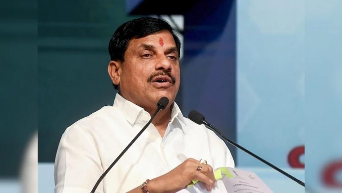 സ്ത്രീകള്ക്ക് സര്ക്കാര് ജോലികളില് 35 ശതമാനം സംവരണം ഏര്പ്പെടുത്തി മധ്യപ്രദേശ് സര്ക്കാര് സ്ത്രീകള്ക്ക് സര്ക്കാര് ജോലികളില് 35 ശതമാനം സംവരണം ഏര്പ്പെടുത്തി മധ്യപ്രദേശ് സര്ക്കാര്