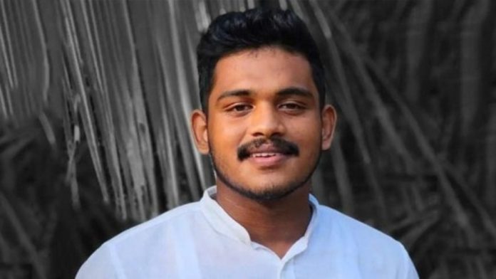 കെഎസ്ആർടിസി ബസിടിച്ച് ബൈക്ക് യാത്രികനായ കോളേജ് വിദ്യാർഥി മരിച്ചു കെഎസ്ആർടിസി ബസിടിച്ച് ബൈക്ക് യാത്രികനായ കോളേജ് വിദ്യാർഥി മരിച്ചു