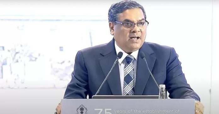 സുപ്രീംകോടതിയുടെ പുതിയ ചീഫ് ജസ്റ്റിസായി ജസ്റ്റിസ് സഞ്ജീവ് ഖന്ന നാളെ ചുമതലയേൽക്കും സുപ്രീംകോടതിയുടെ പുതിയ ചീഫ് ജസ്റ്റിസായി ജസ്റ്റിസ് സഞ്ജീവ് ഖന്ന നാളെ ചുമതലയേൽക്കും