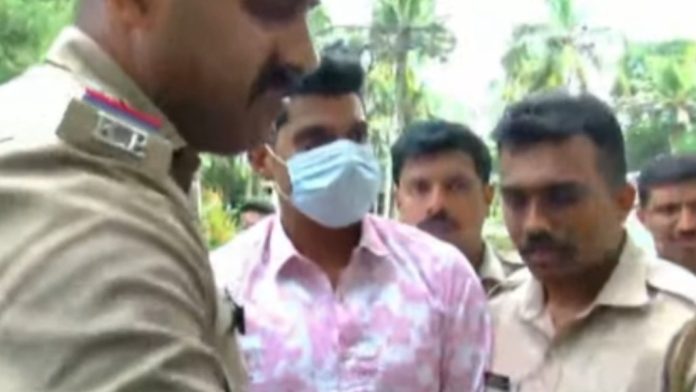 മൈനാഗപ്പള്ളി അപകടം : ഒന്നാം പ്രതി അജ്മലിന് ജാമ്യം നൽകി ഹൈക്കോടതി മൈനാഗപ്പള്ളി അപകടം : ഒന്നാം പ്രതി അജ്മലിന് ജാമ്യം നൽകി ഹൈക്കോടതി