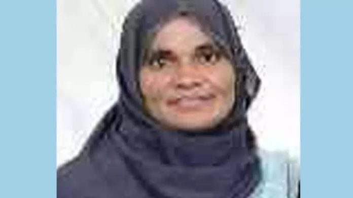 അരവുയന്ത്രത്തിൽ ഷാൾ കുരുങ്ങി വീട്ടമ്മക്ക് ദാരുണാന്ത്യം അരവുയന്ത്രത്തിൽ ഷാൾ കുരുങ്ങി വീട്ടമ്മക്ക് ദാരുണാന്ത്യം